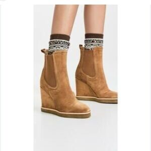 Veronica Beard Carmel suede wedge boots size 10